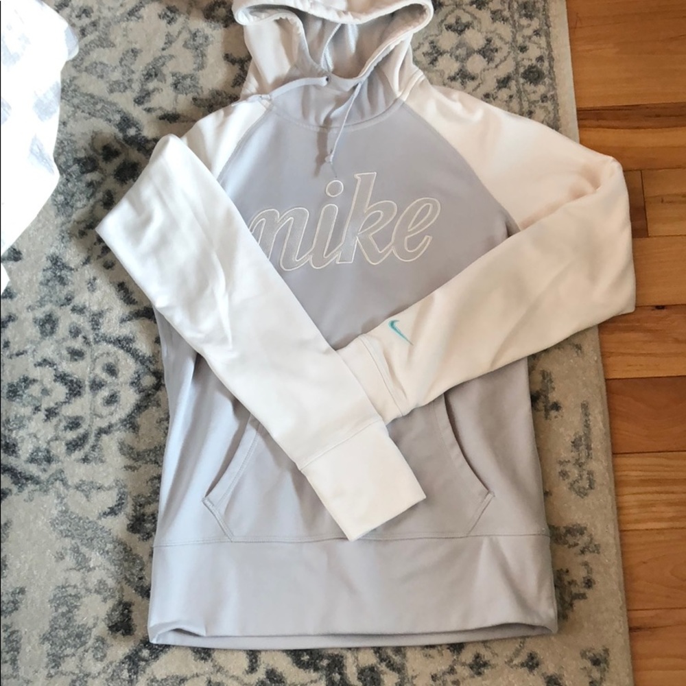 Woman’s Nike hoodies-Size small